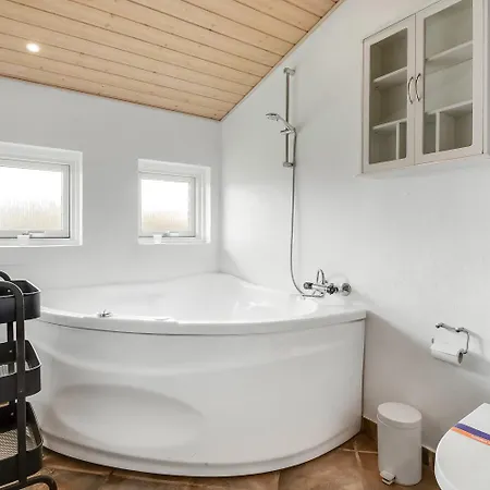 Flot Beliggende I Vejlby Klit Sj514 *